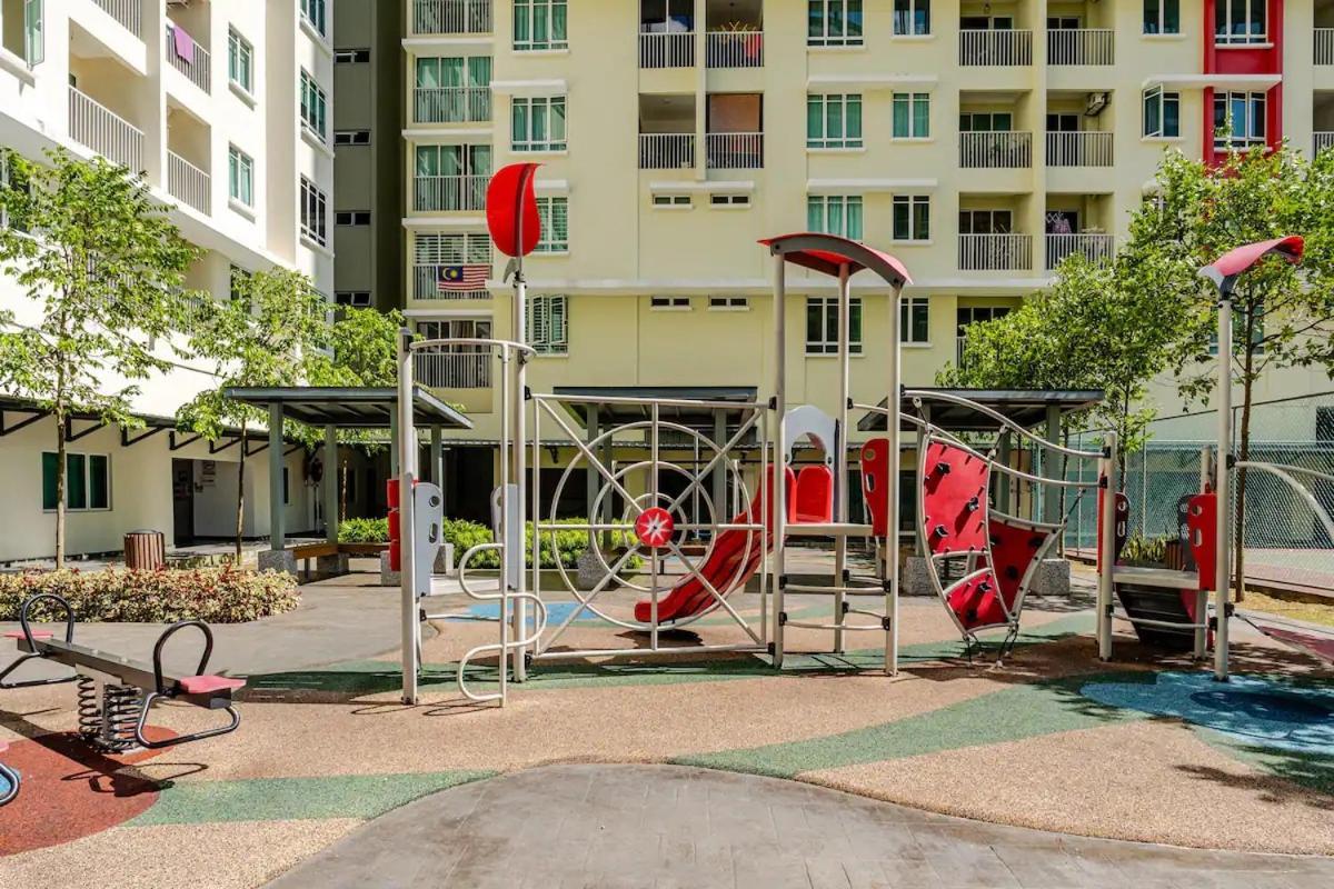 Suasana Residensi Damai Apartment Петалинг Джая Екстериор снимка