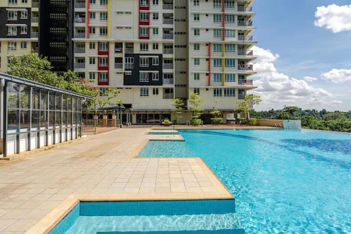Suasana Residensi Damai Apartment Петалинг Джая Екстериор снимка