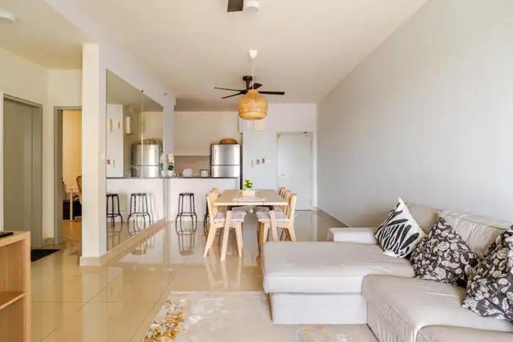 Suasana Residensi Damai Apartment Петалинг Джая Екстериор снимка